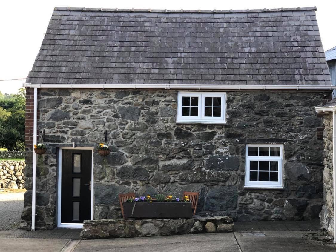 The Grooms Cottage Llanrug Экстерьер фото